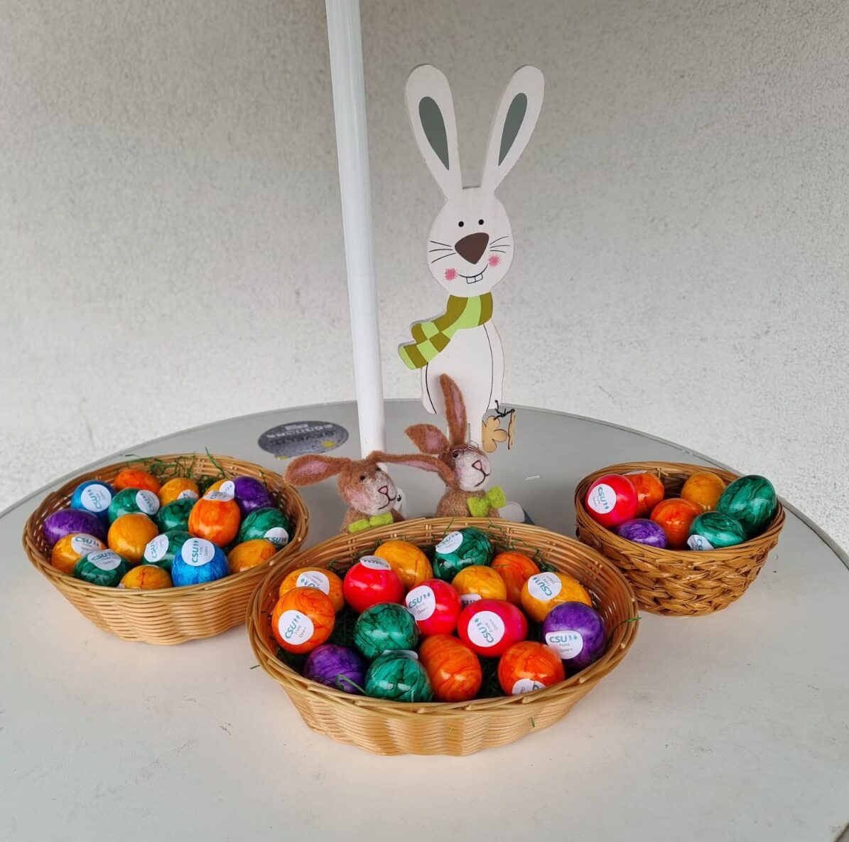 Ostereier-Verteilaktion an mehreren Standorten